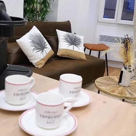7 Couchages Aux Portes Des Celebres Parfumeries Wifi Apartment