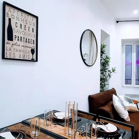 7 Couchages Aux Portes Des Celebres Parfumeries Wifi *